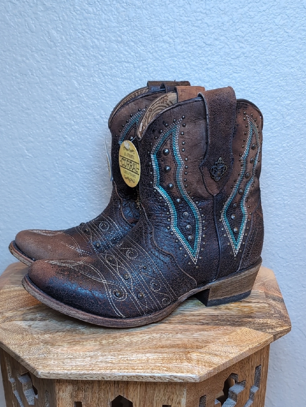 NWT Corral Brown Shortie Western Boots with Turquoise Stitching